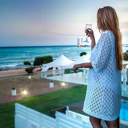Отель Dome Marina & 4*
