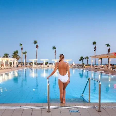 Dome Marina & Hotel Agia Napa